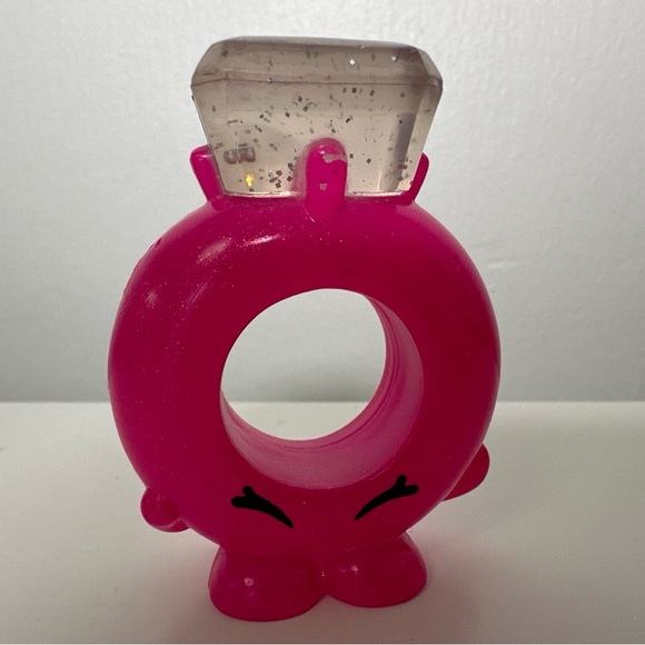 Ronda Ring RARE SHOPKINS McDonald's Happy Meal - Picture 2 of 10